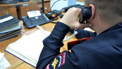 В Чернышевске полицейские вернули несовершеннолетней украденный телефон